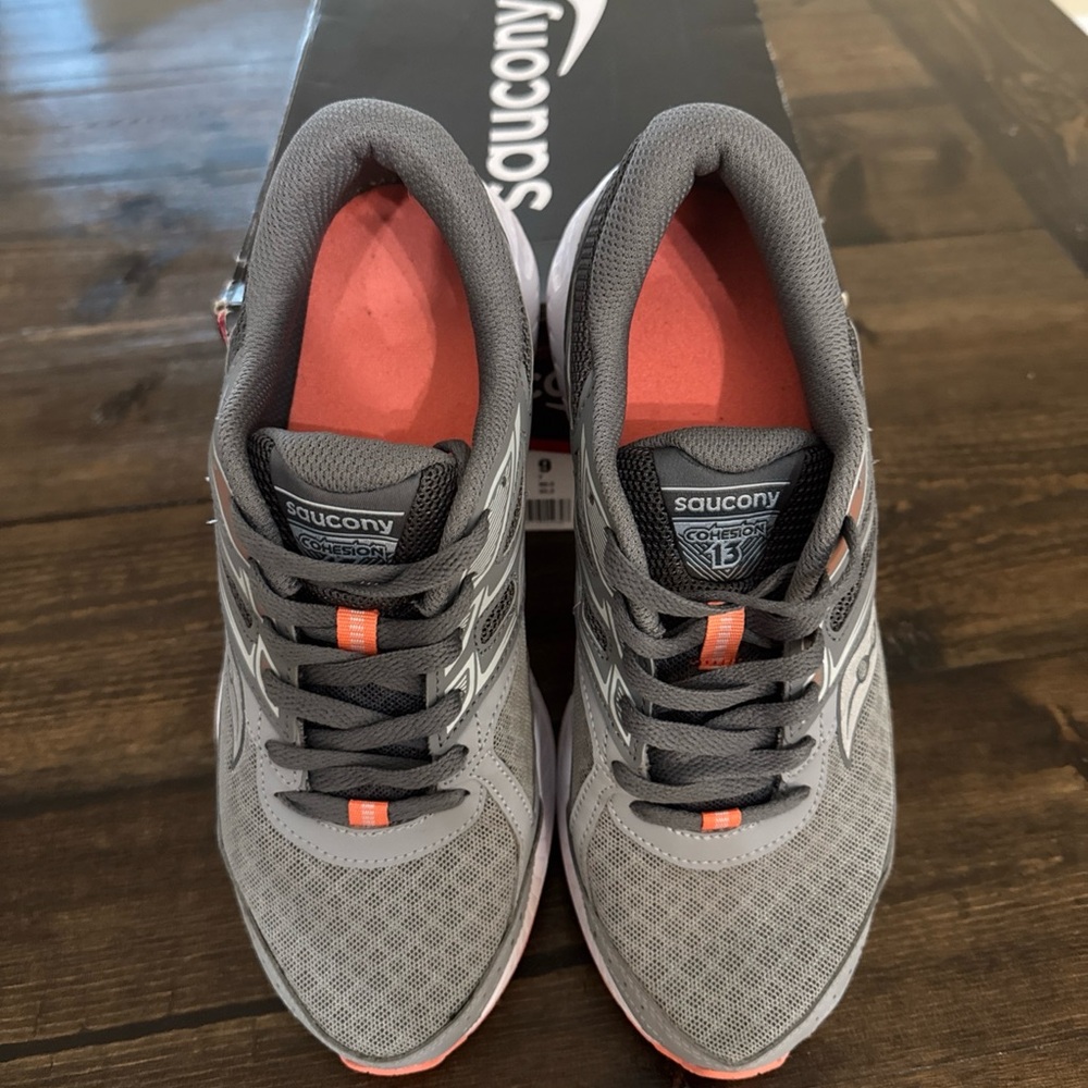 Saucony Women's Athletic Shoes - Gray and Pink